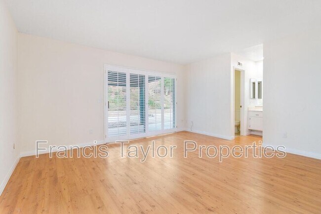 Building Photo - 1360 Gary Ln