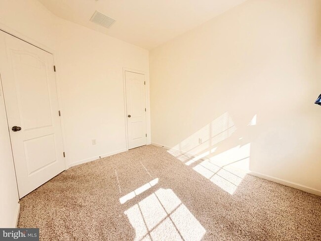 Building Photo - 9918 Veiled Dawn