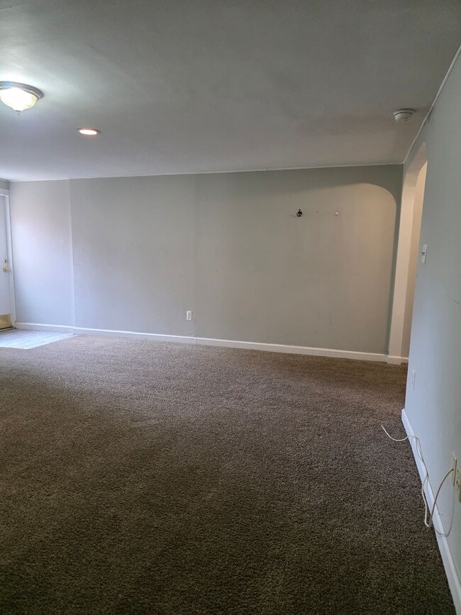 Building Photo - Townhouse in Newark/Bear Area