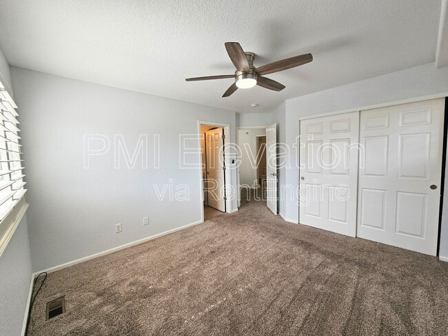 Building Photo - 1390 Braewood Ave