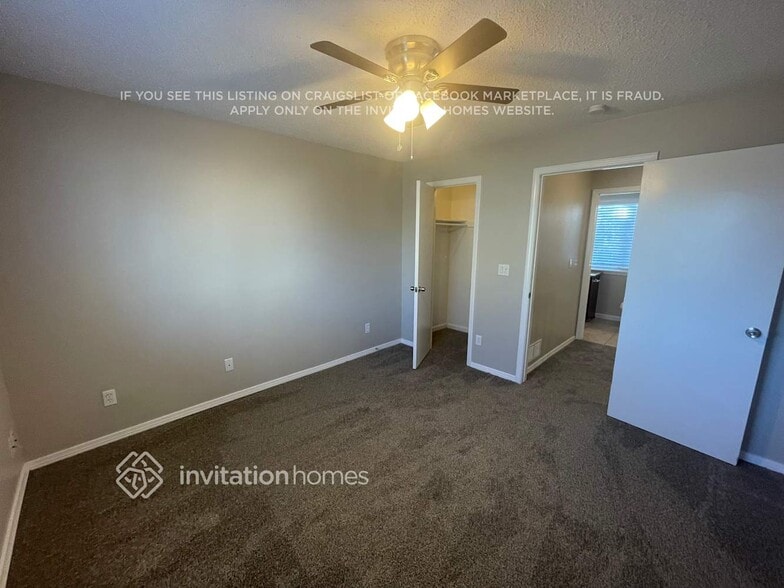 Building Photo - 4572 S Buckley Way