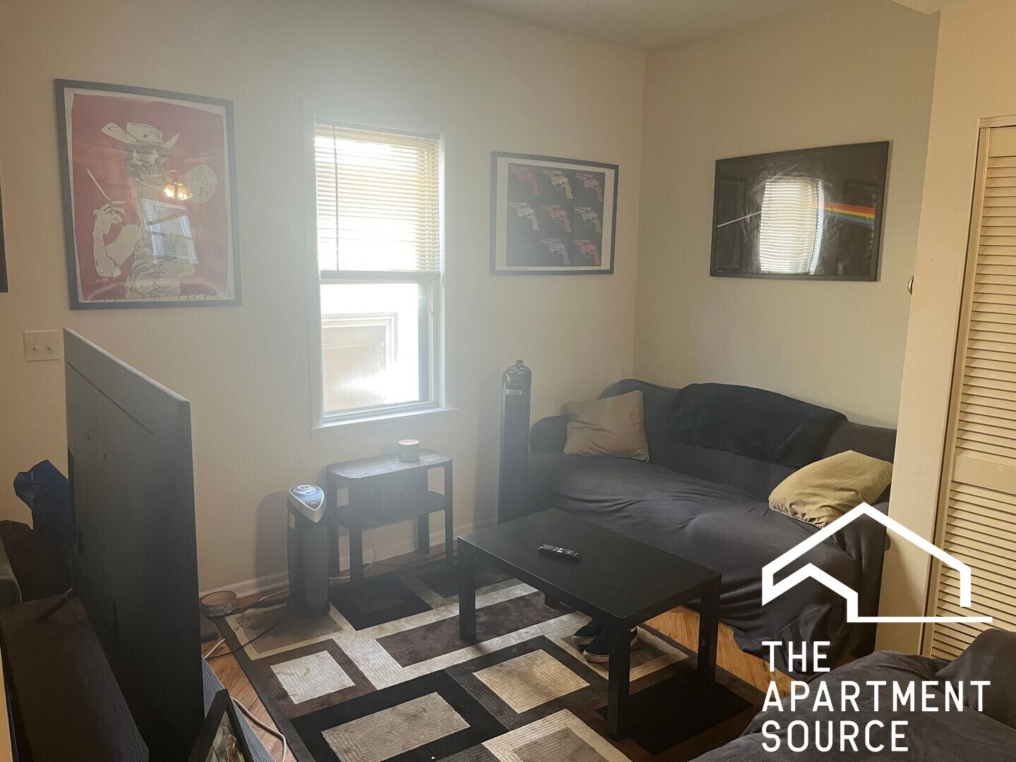 Building Photo - 3037 N Southport Ave