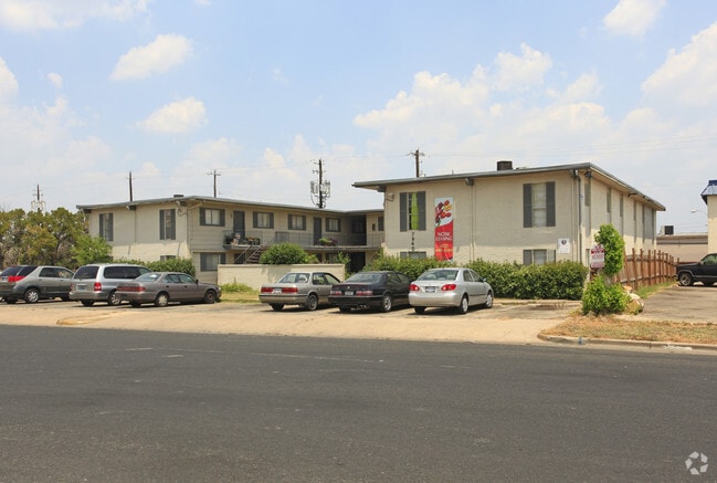 Primary Photo - Gault Street Apartments