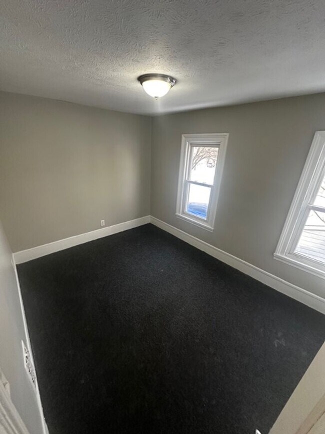 Building Photo - 8 Morgan St