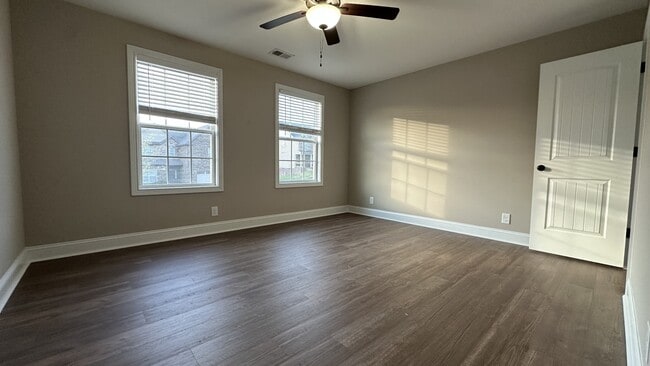 Building Photo - 3149 Timberdale Dr