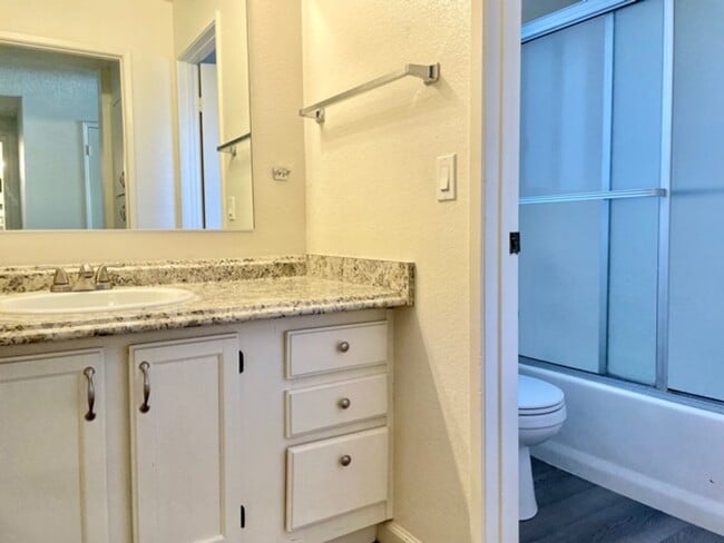 Building Photo - Upgraded 2 Bedroom, 2 Bathroom Cedar Creek Condo by Cal Poly