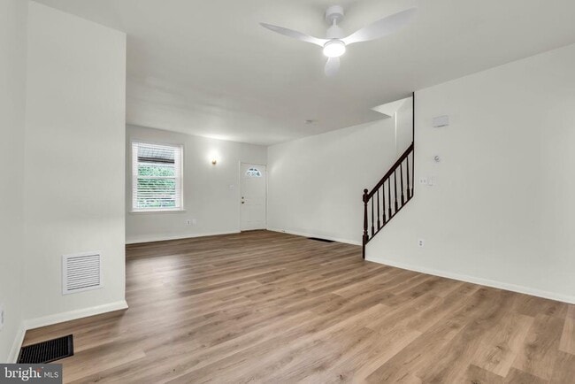Building Photo - 503 Kossuth St