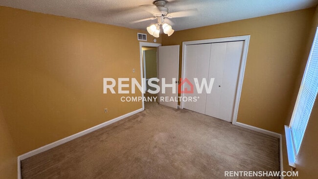 Building Photo - 3222 13 Colony Mall