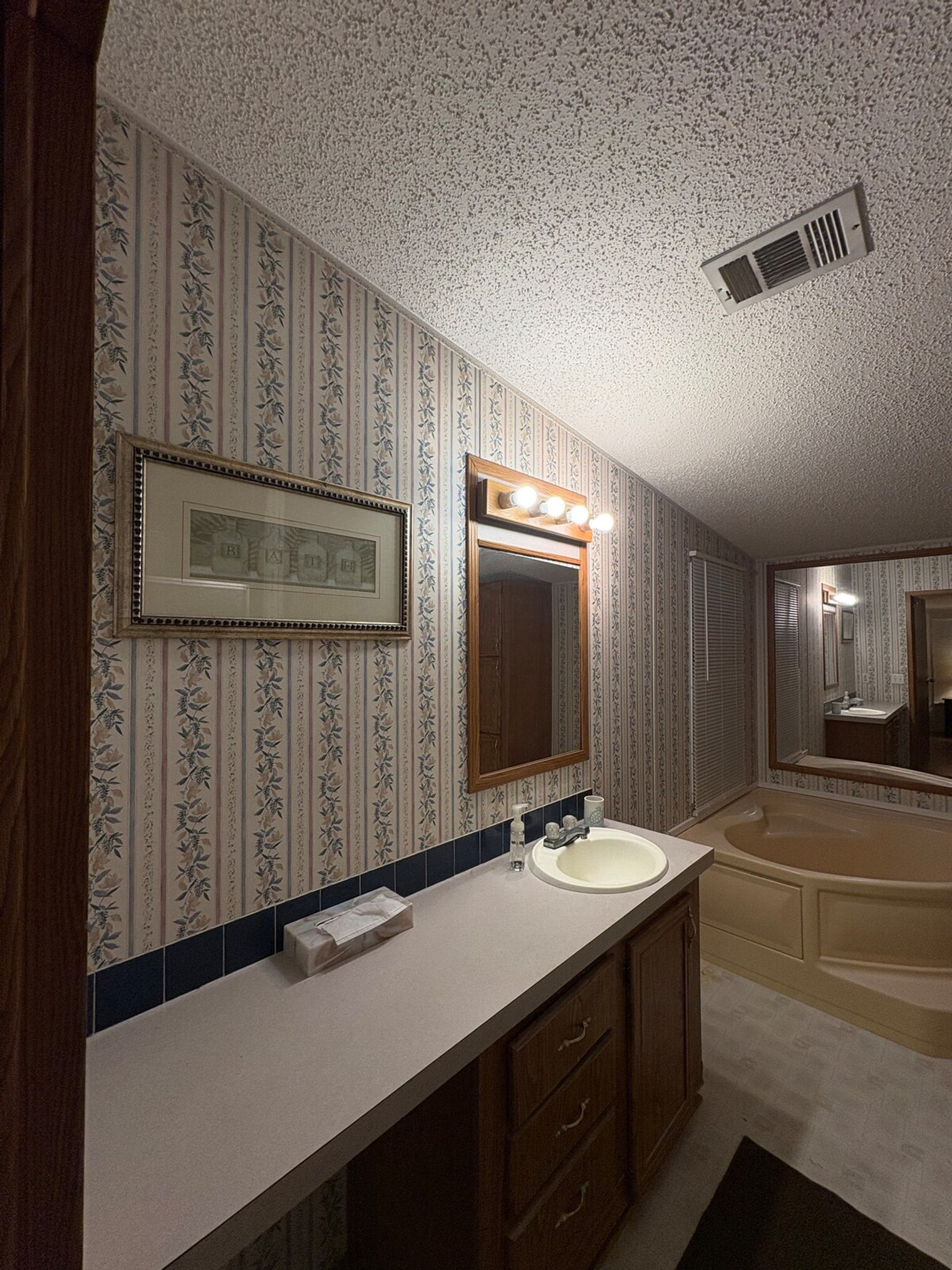 Building Photo - 10891 W Whitacre Ln