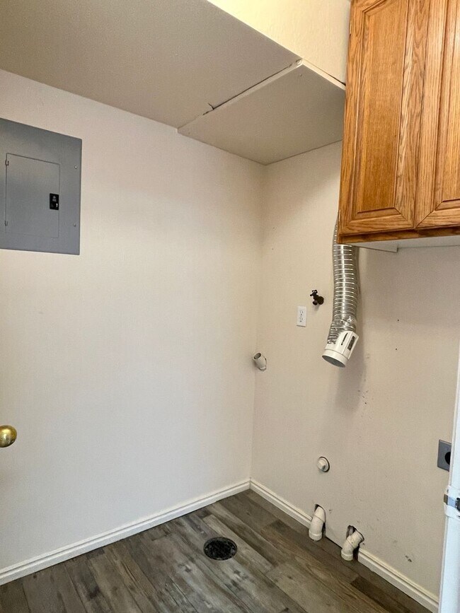 Building Photo - 1516 4000 W