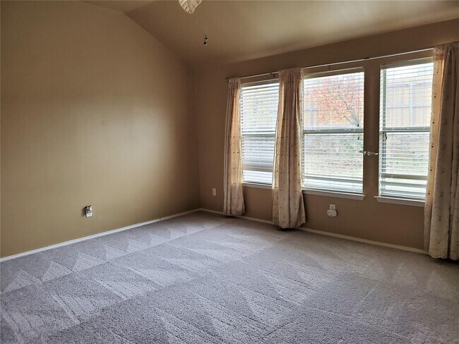 Building Photo - 2017 Burl Ln