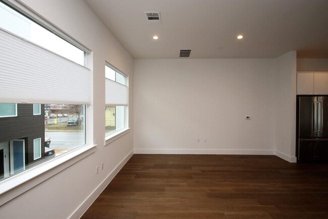 Building Photo - 505 Tillery St