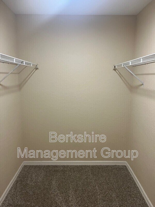 Building Photo - 1106 Brook Meadow Dr