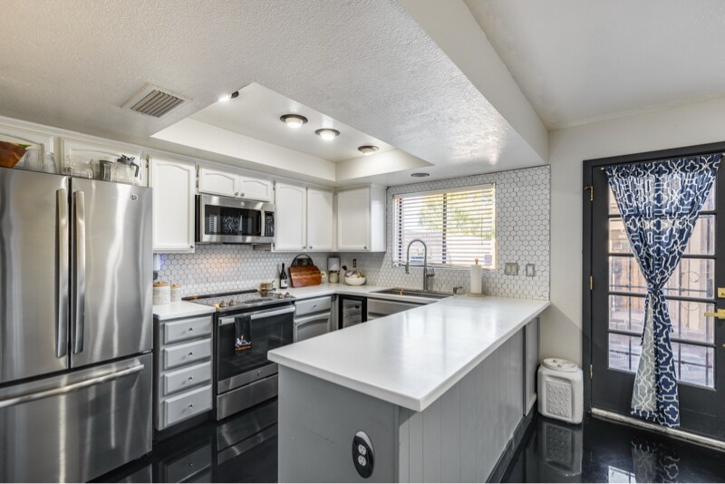 Building Photo - 5350 N Central Ave