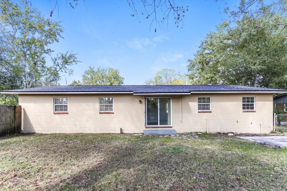 Building Photo - 7594 Raborn Ln