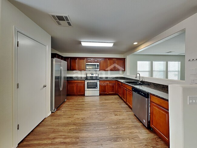 Building Photo - 17182 N 184th Drive