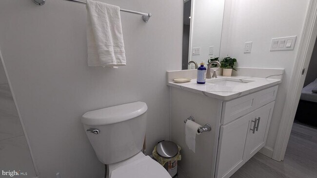 Building Photo - 2253 Papermill Rd