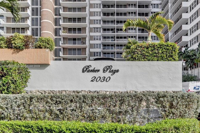 Building Photo - 2030 S Ocean Dr