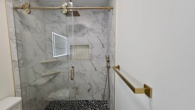 Building Photo - 6436 Kentwick Dr