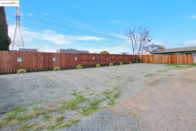 Building Photo - 1618 Viera Ave