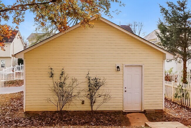 Building Photo - 19420 Fridley Ln