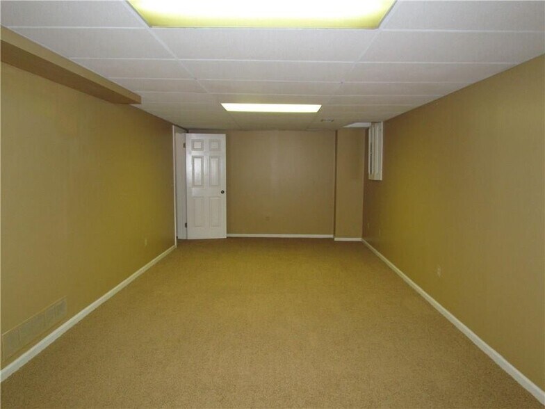 finished basement - 16 Montreal Pl
