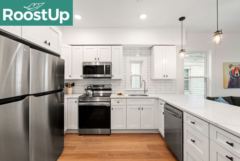 Building Photo - Furnished Bedroom with Private Bath in Jamaica Plain