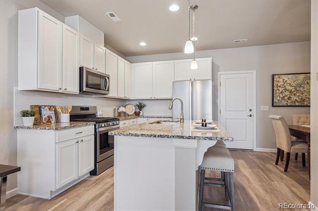 Building Photo - 9364 Gore St