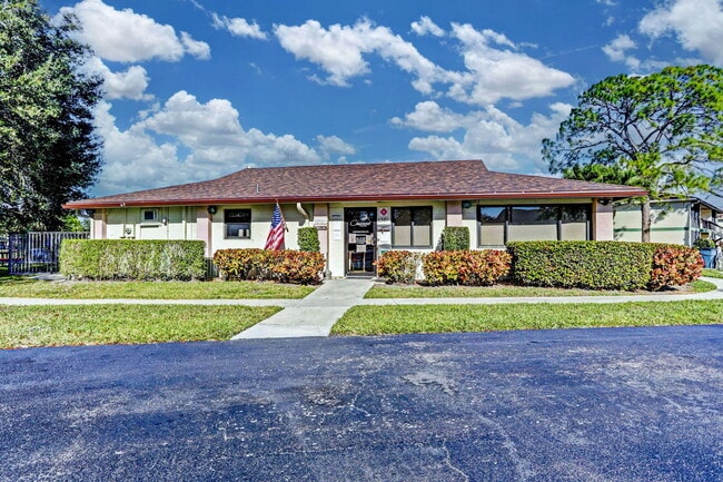 Building Photo - 6299 Chasewood Dr