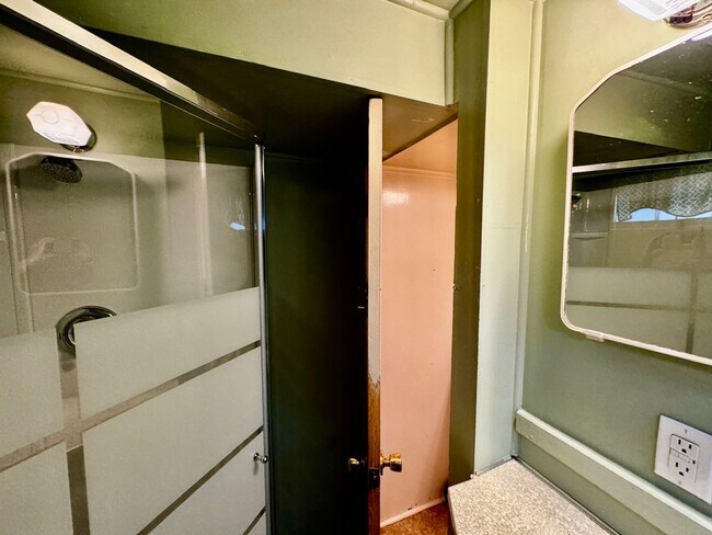 Building Photo - 1870 Converse Ave