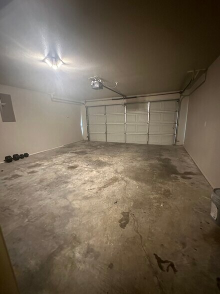 Building Photo - 103 North Point Dr