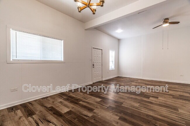 Building Photo - 105 Dewitt St