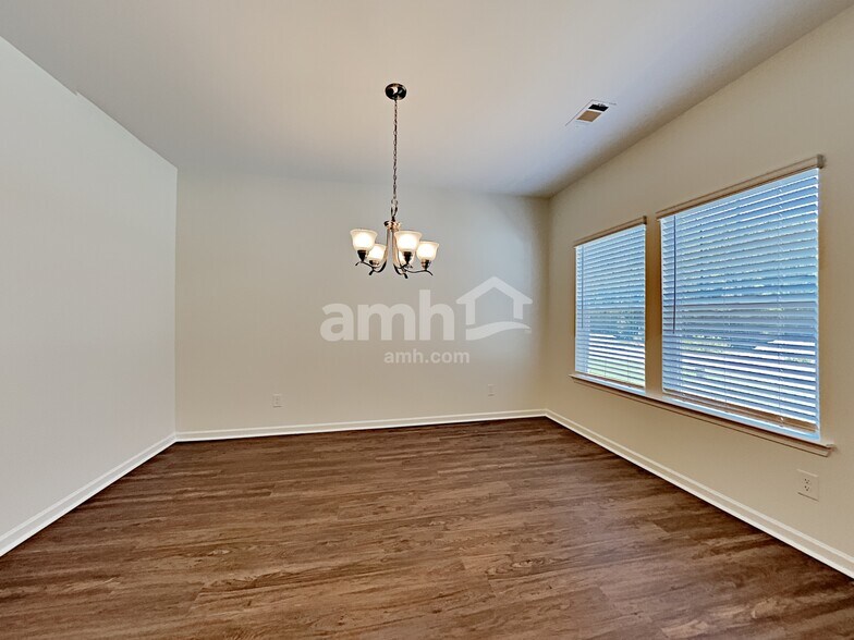 Building Photo - 55 Ivy Brook Dr