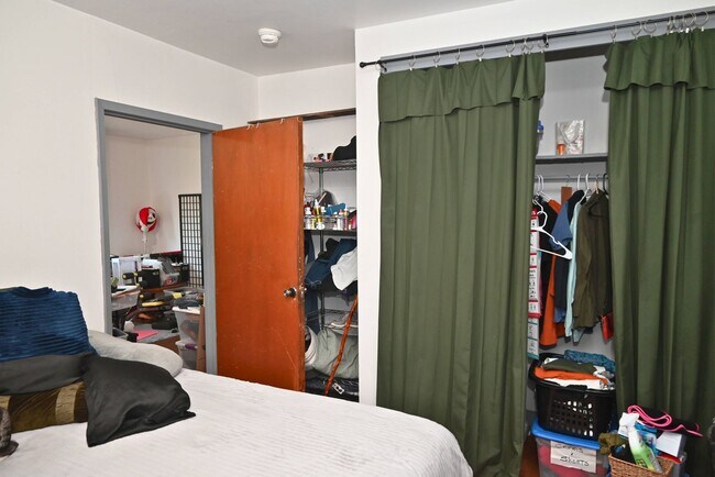 Building Photo - Charming 3 Bed 1 Bath in Hospital District