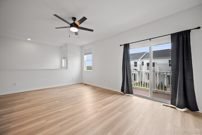 Building Photo - 227 Kingsport Dr