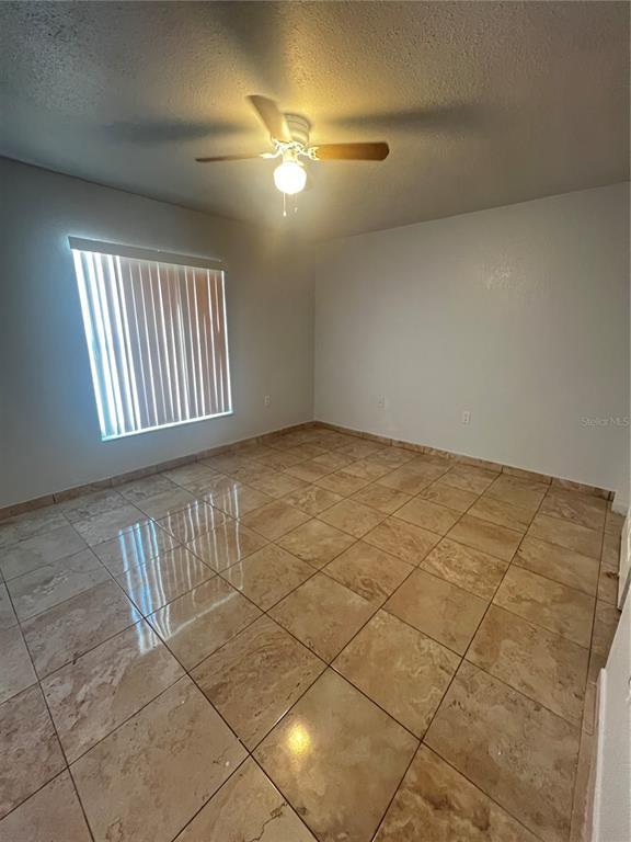 Building Photo - 9820 Glen Moor Ln