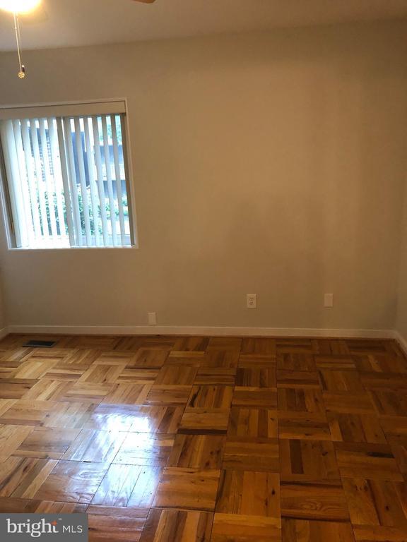 Building Photo - 14 Stonehenge Cir