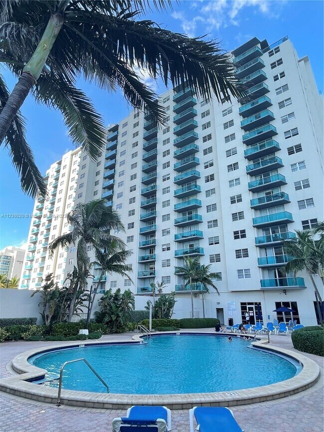 Primary Photo - 4001 S Ocean Dr