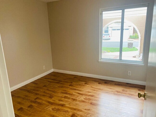 Building Photo - 4470 Avenida Granada