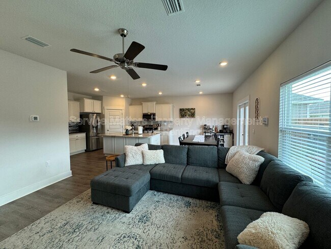 Building Photo - 5772 Danbury Blvd