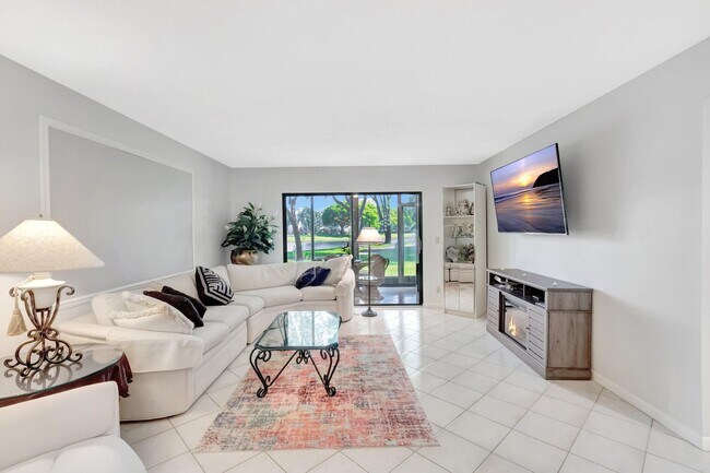 Building Photo - 7280 Amberly Ln