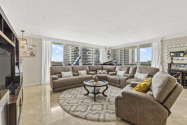 Building Photo - 4000 N Ocean Dr