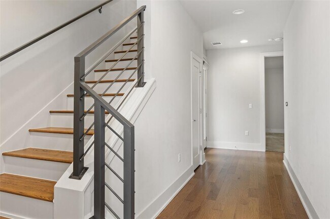 Building Photo - 5202 Pink Poppy Pass