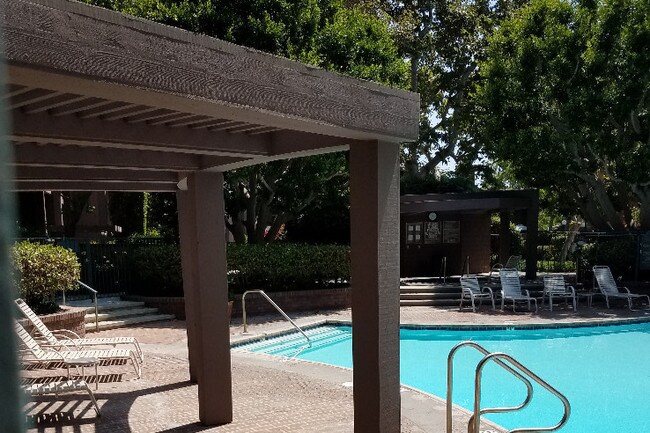 swimming pool - 4541 Alla Rd