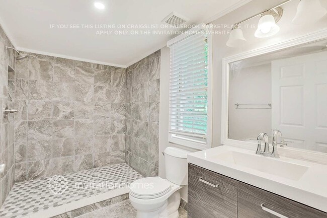 Building Photo - 1734 Lamancha Dr NW