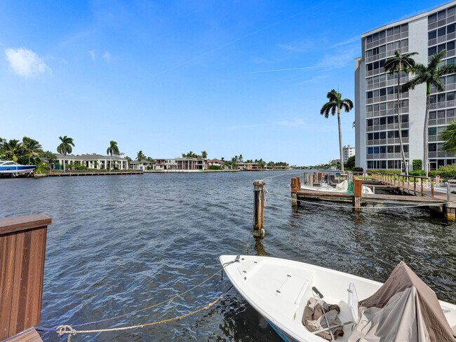 Building Photo - 3300 S Ocean Blvd