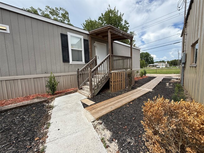 Building Photo - 2243 County Rd 130