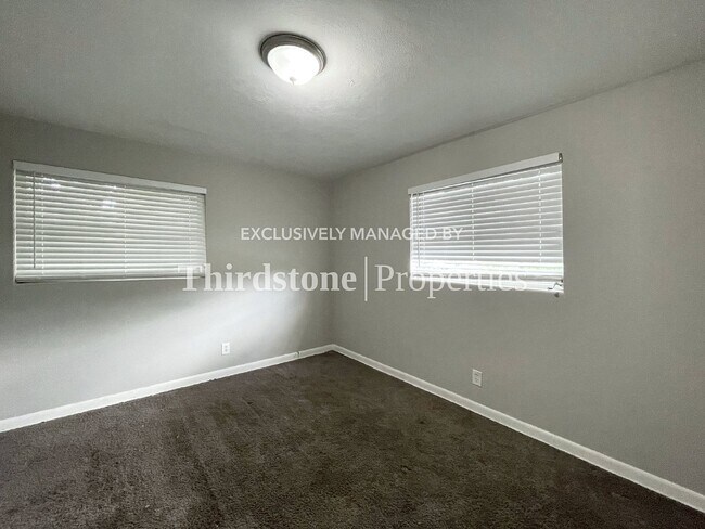 Building Photo - 3390 Jacqueline Dr