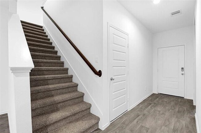 Building Photo - 31134 Delamere Turn trl Trl