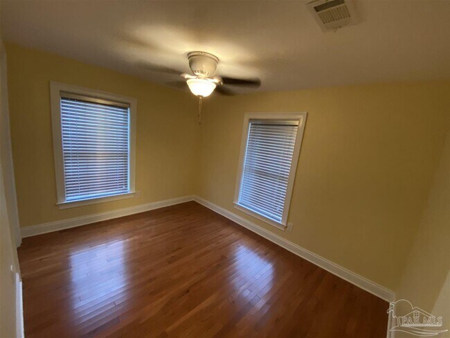 Building Photo - 3263 Damon Dr
